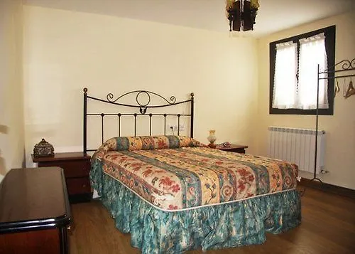 Apartment Lur Mendi Casa Rural Villa Labastida